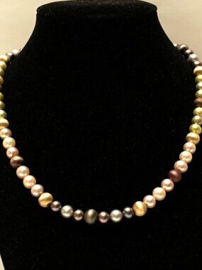Pearl Multi-Color 14K Gold Beaded Stand 17.5"- 20.5" Long Necklace 26.5 Grams